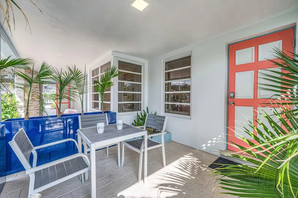 Two-floor Suite Heated pool Dock Access Quiet Neighborhood SaltAire One RESlDENCES