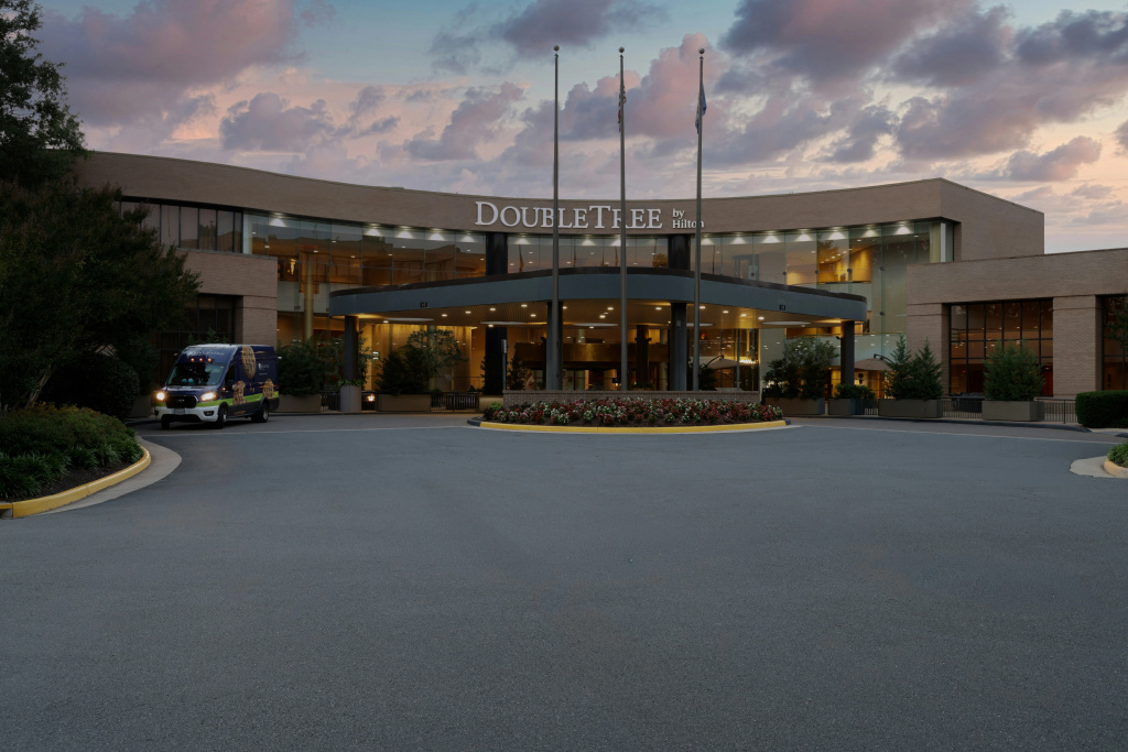 DoubleTree by Hilton Washington Dulles Airport Hotel