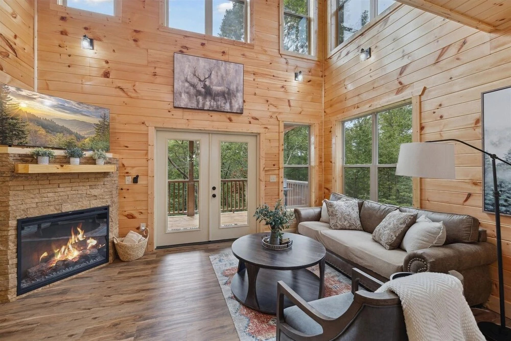 Chasing The Son Cabin 3 Bedroom Cabin by RedAwning
