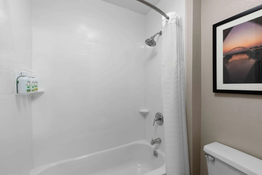 La Quinta Inn & Suites by Wyndham Goodlettsville - Nashville - фото 9