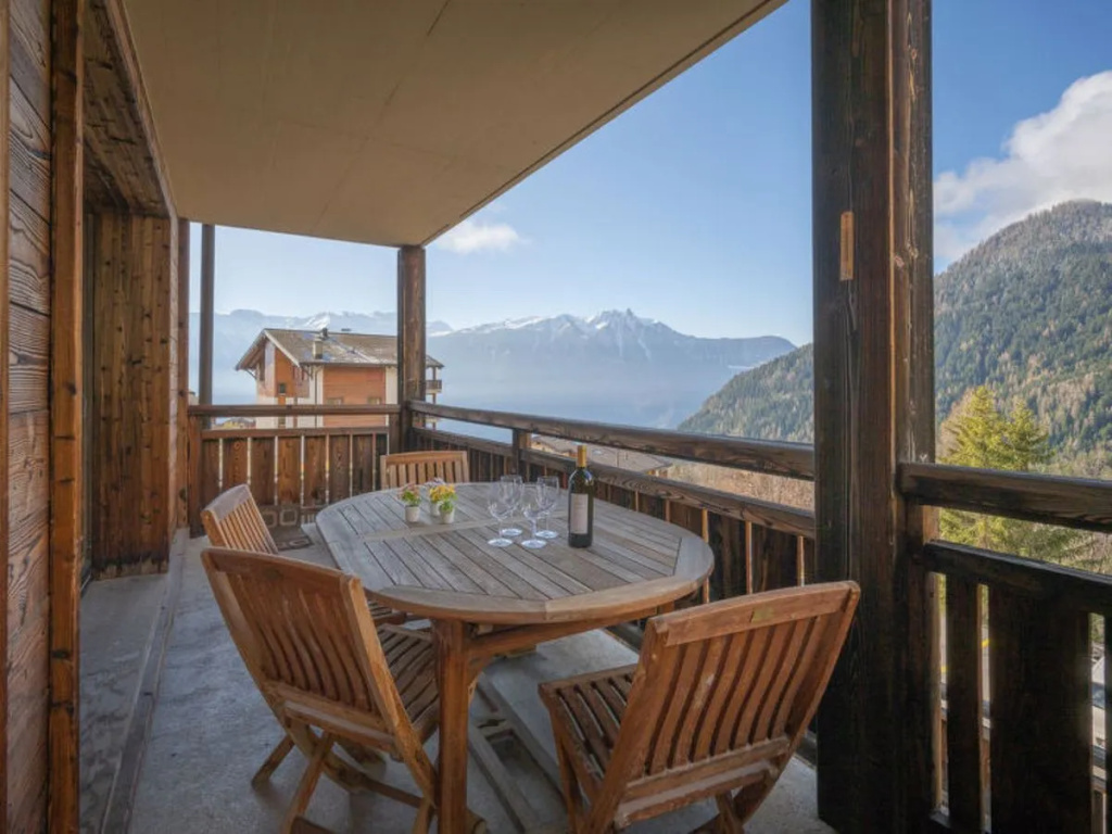 Balcony & Terrace