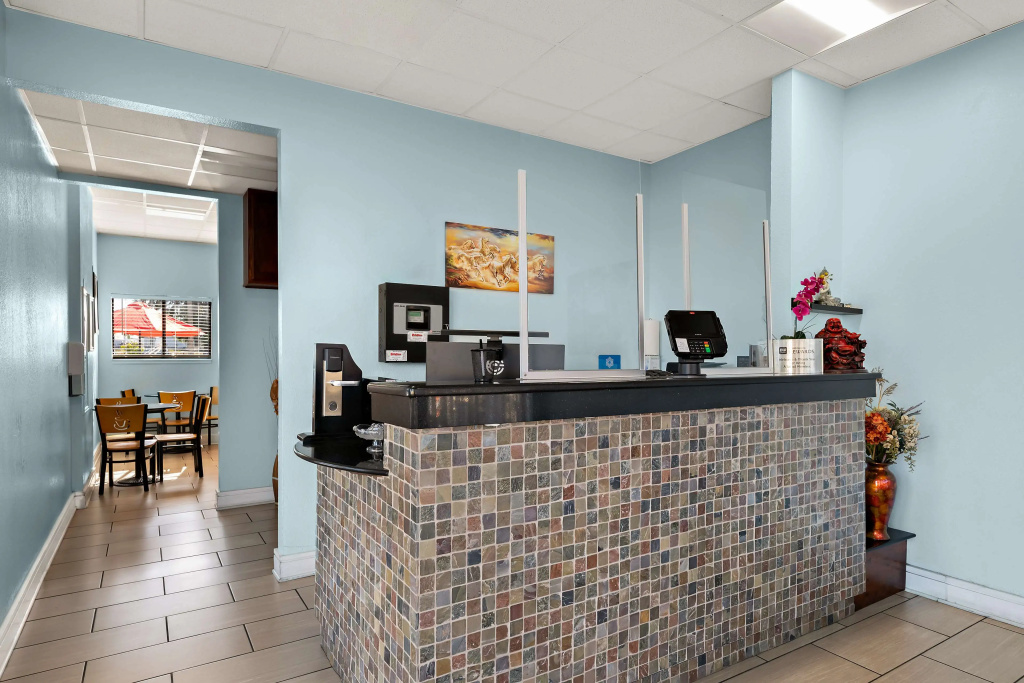 Lobby & Reception