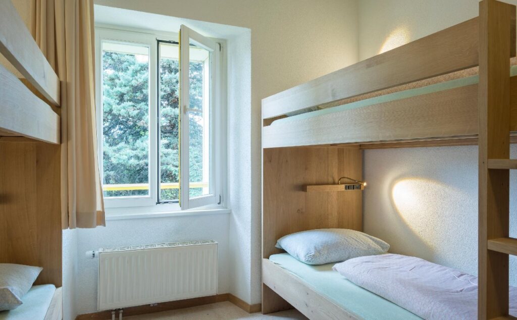 Montreux Youth Hostel by null