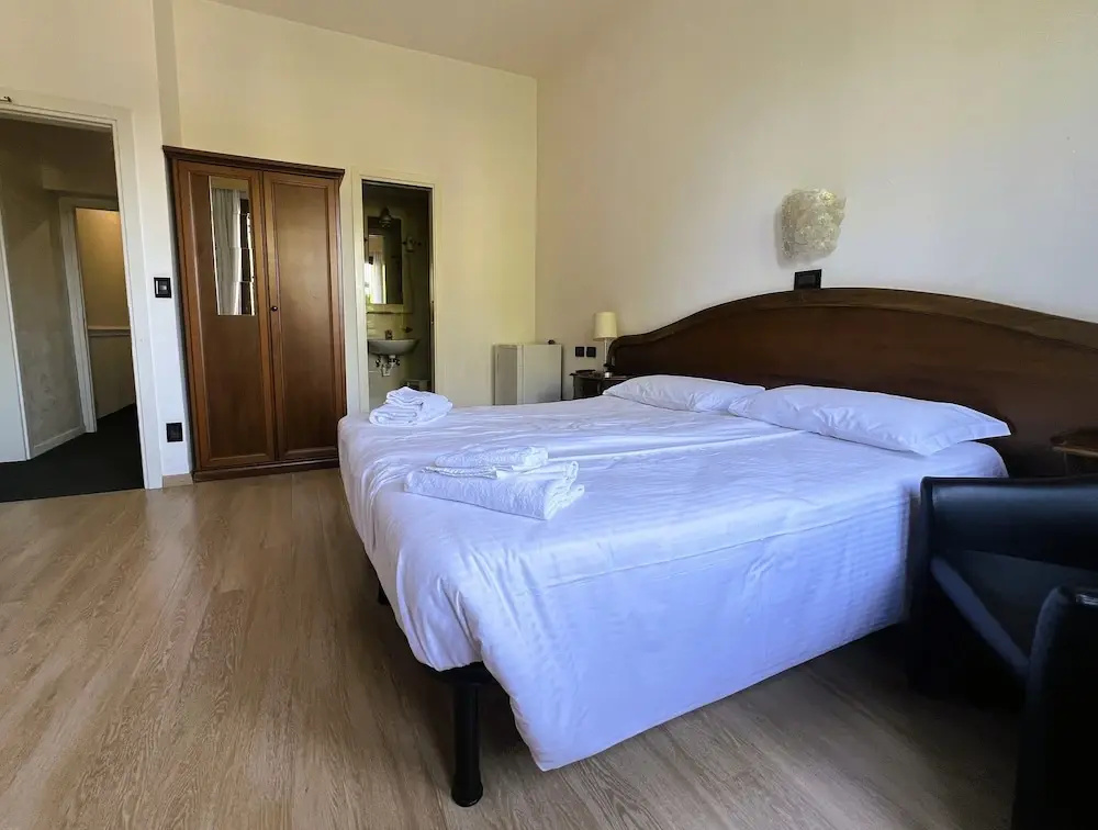 Standard Double room (full double bed)