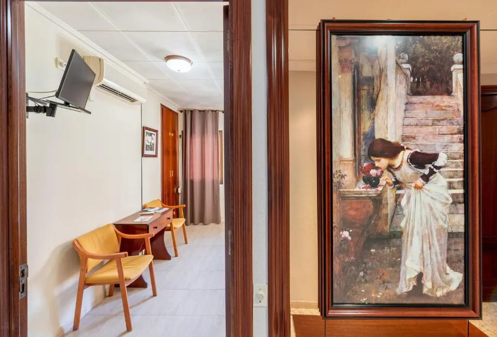 Standard Double room (full double bed)