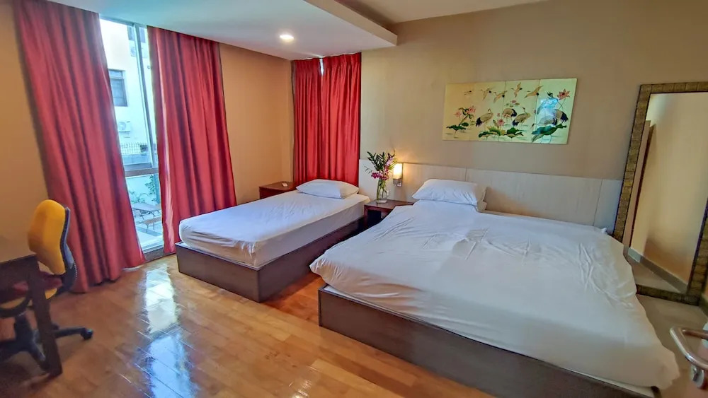 Вилла с 3 комнатами в Tamnak Villa