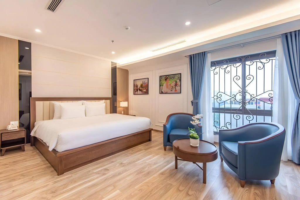 Отель Reyna Luxury Hotel в Ханое