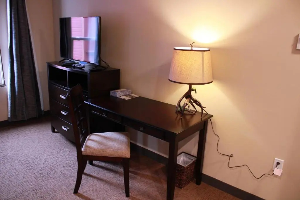 Deluxe Double room (full double bed)