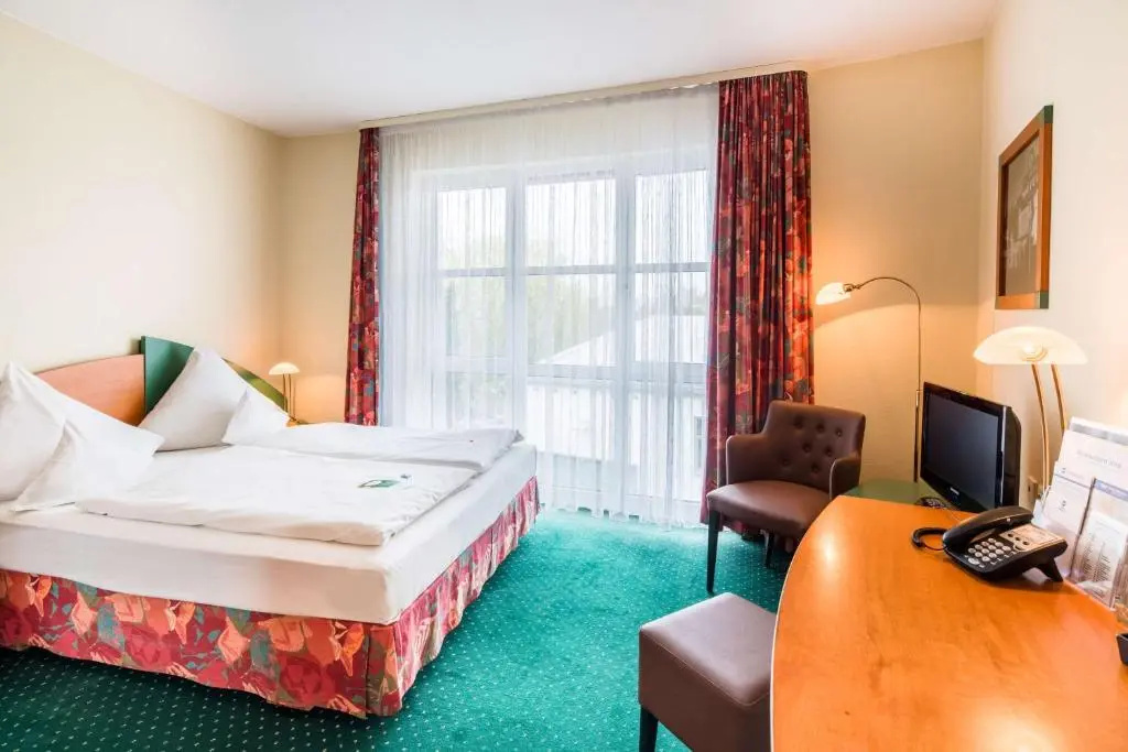 Standard Double room (full double bed)