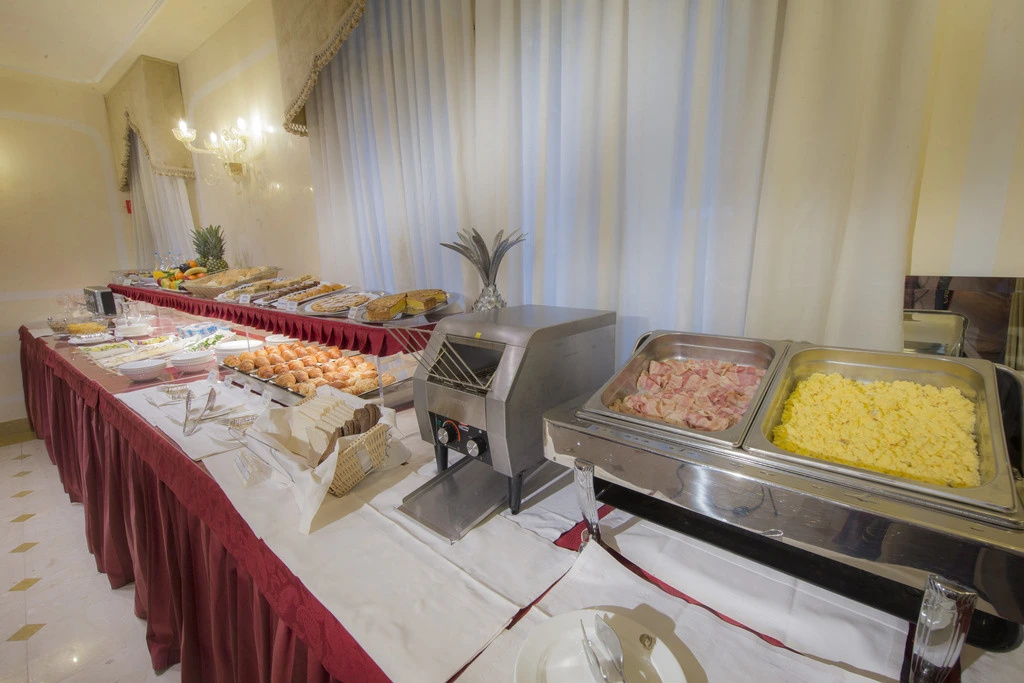 Hotel photo 12