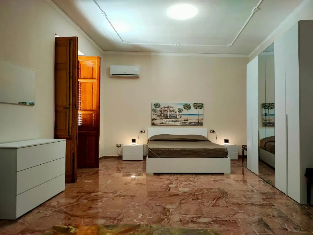 4 Bedrooms Cottage