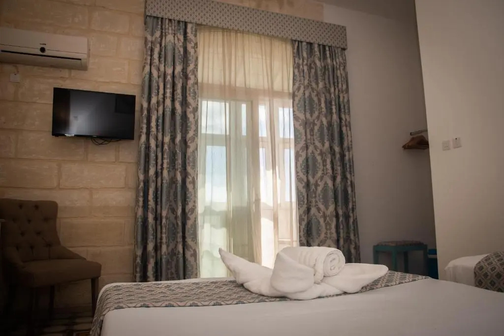 Standard Double room with balcony (twin beds)