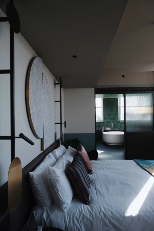 Double Suite (full double bed)