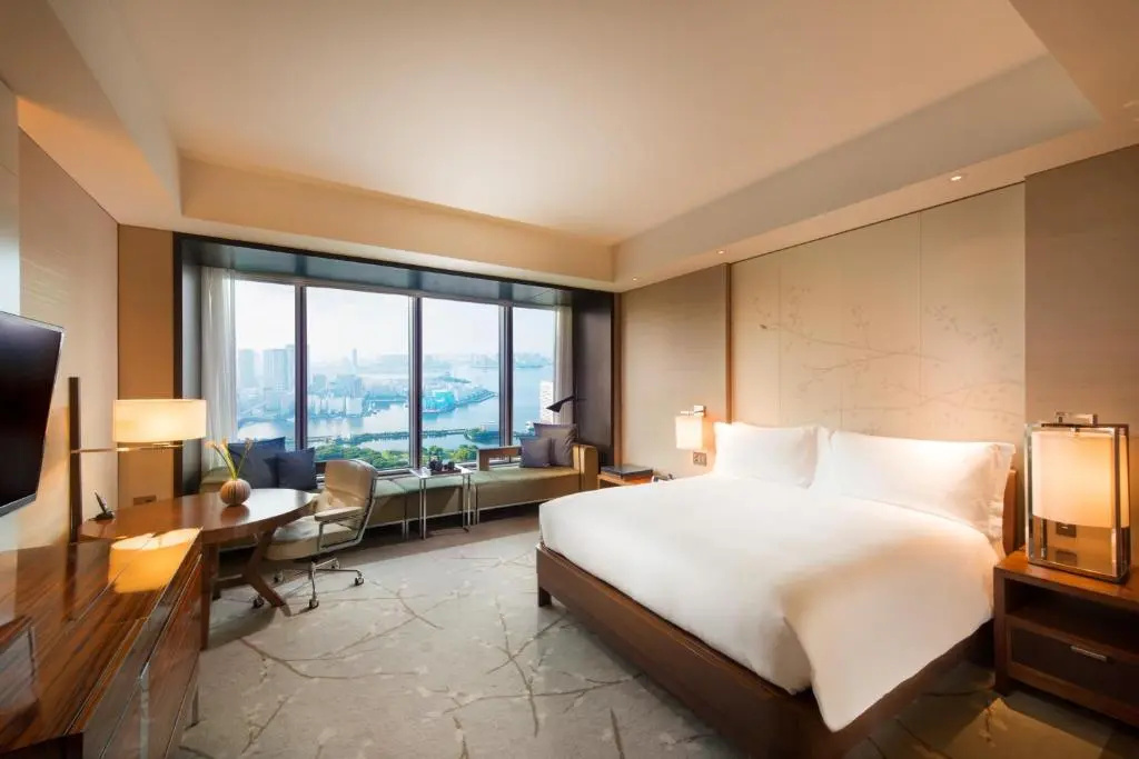 Executive Double room with bay view (full double bed)