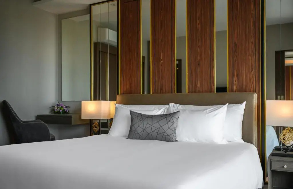 Люкс с бассейном Grande с 2 комнатами с видом на океан в Курортный отель MIDA Grande Resort Phuket