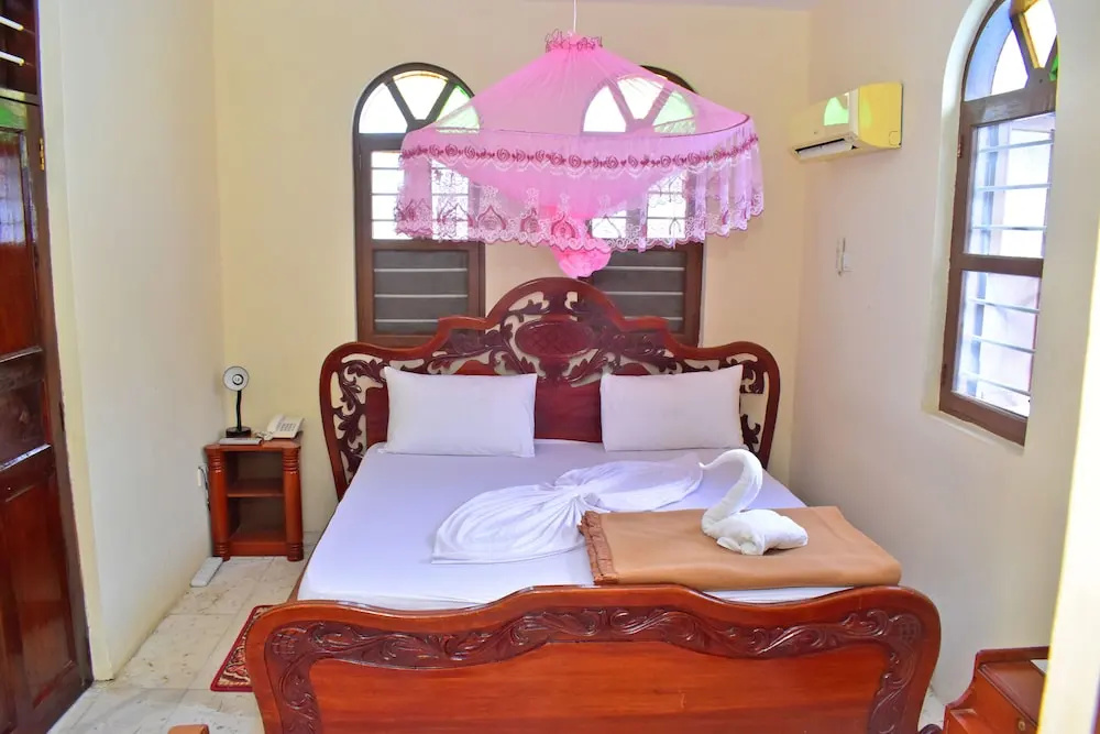 Funguni Palace Hotel - Chambres