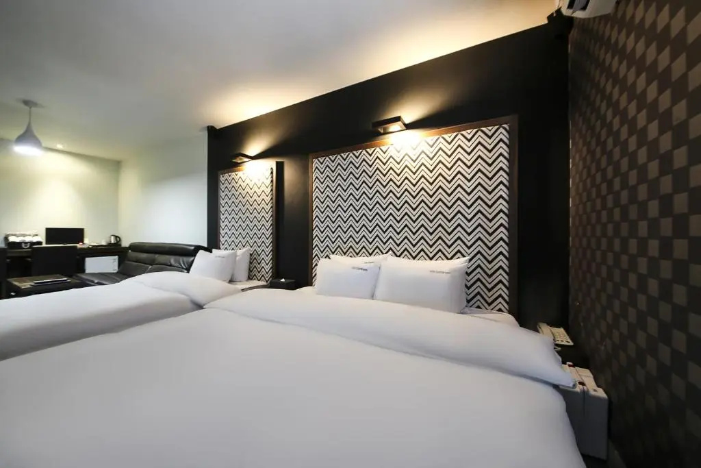 Deluxe Double room (twin beds)