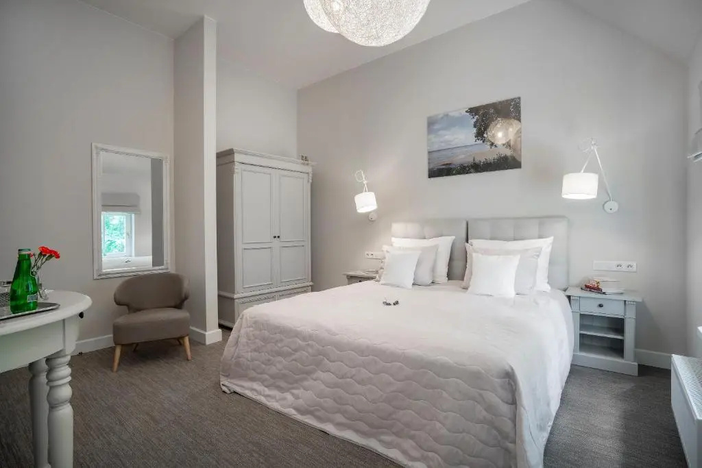Standard Double room with garden view (full double bed)