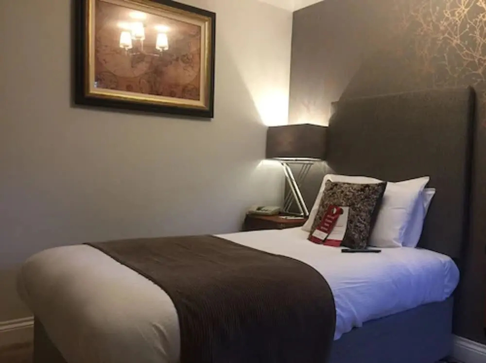 De Rougemont Manor Hotel & Suites - Chambres