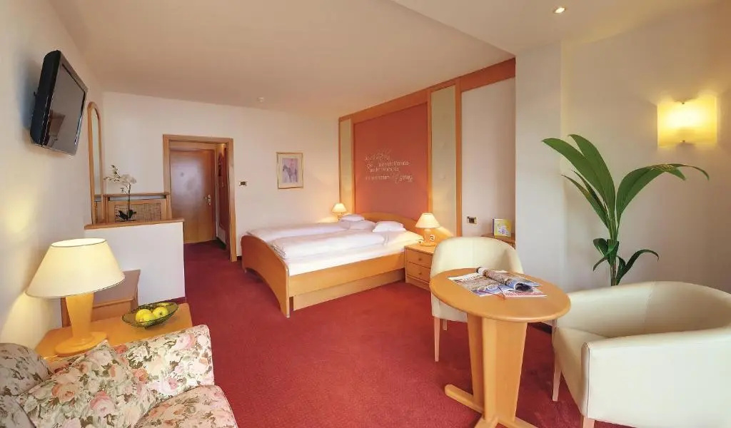 Double room with balcony (full double bed)