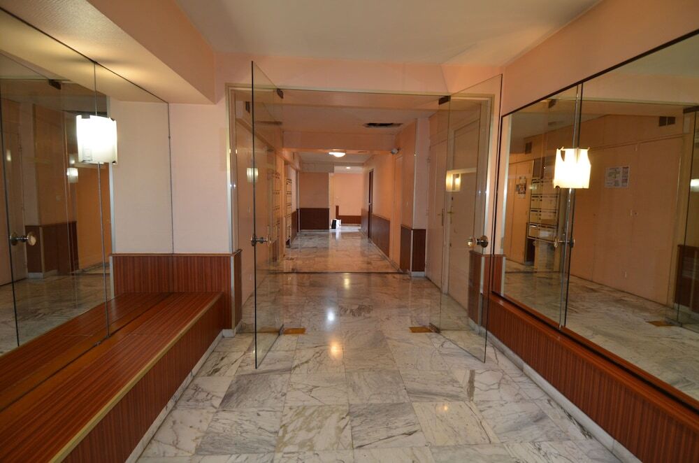 Отель Amazing Apartment 4 Persons With Big Terrace In Carre Dor District In Nice, фото 1