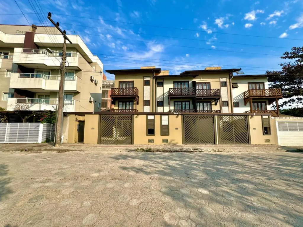 LINDO SOBRADO A 250mts DA PRAIA MARISCAL PISCINA 249-3