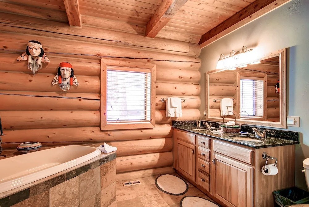 Elk Trail House Peak 7 by Pinnacle Lodging - Chambres