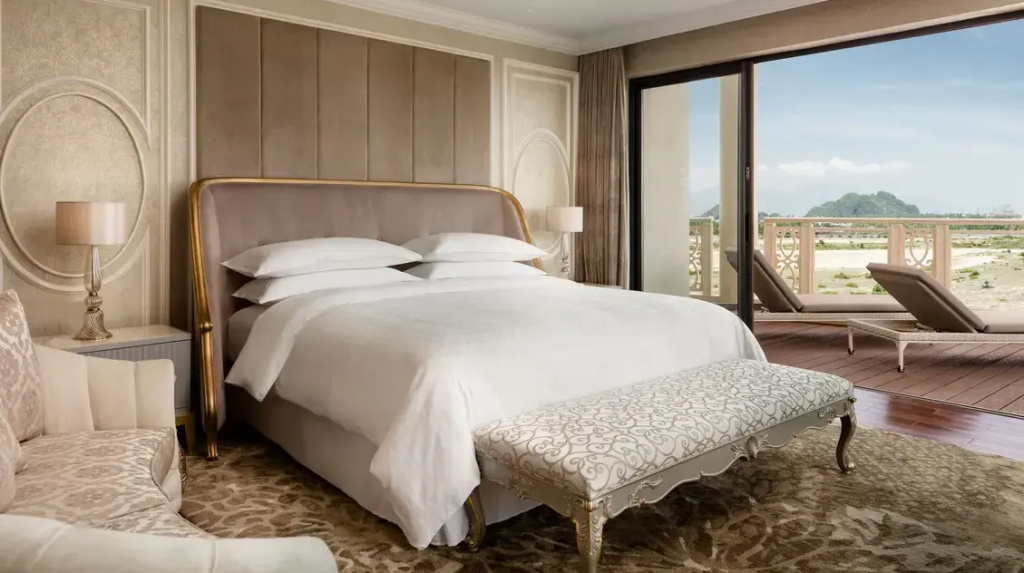 Standard Double Club room (full double bed)