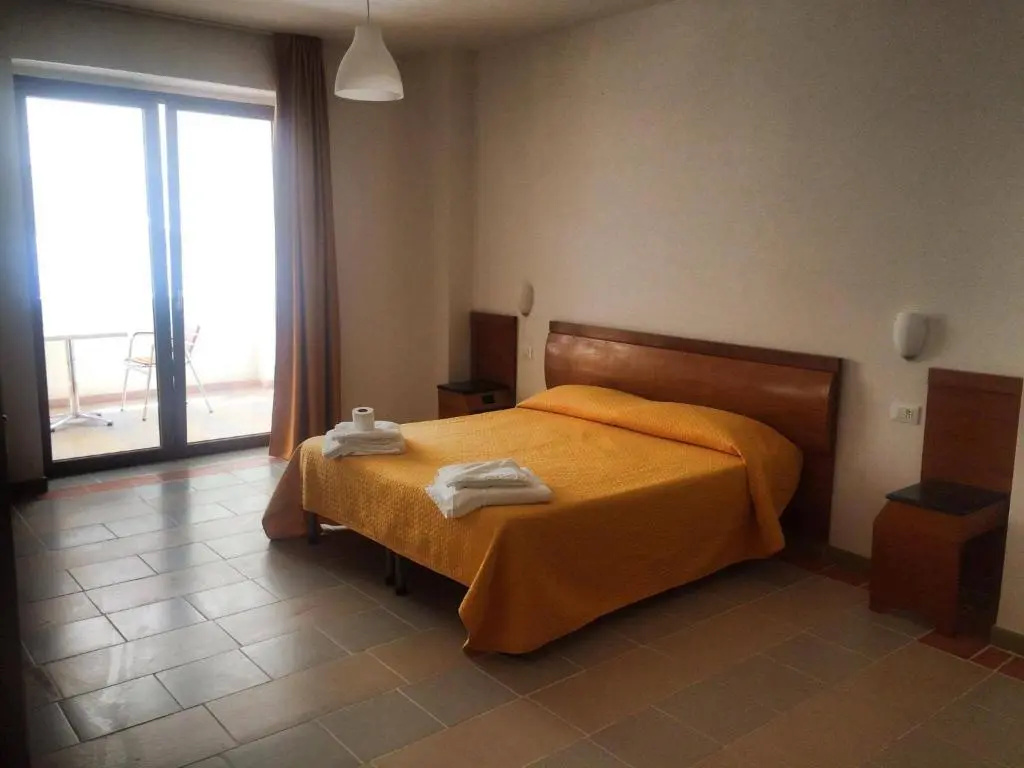 Economy Double room (full double bed)