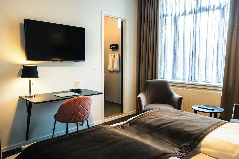 Superior Double room (full double bed)