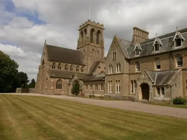 Hedley Lodge