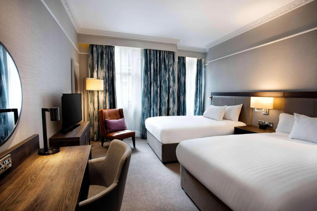 Hilton Edinburgh Carlton Room Type - KING DELUXE ROOM