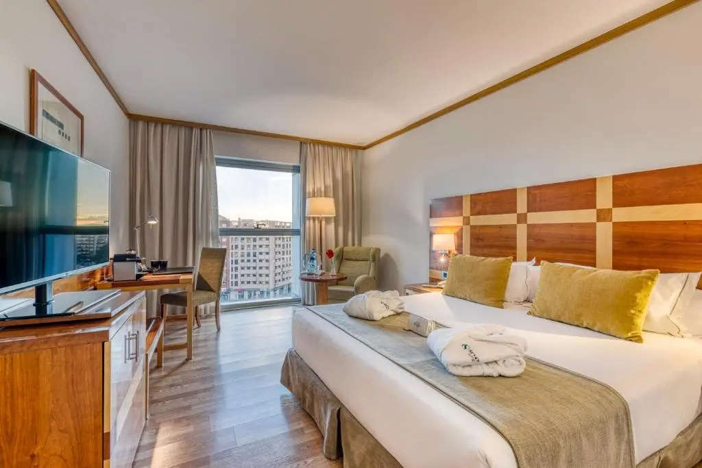 Executive Double room (full double bed)