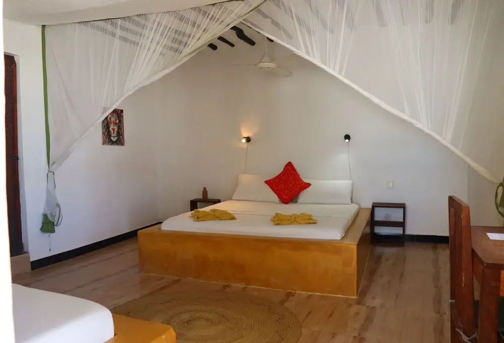 Classic Triple room with balcony and with sea view