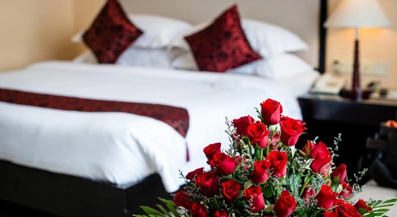 Almond Hotel Sothearos - Chambres