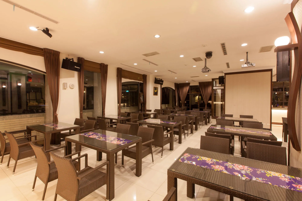 F Hotel - Sanyi - Général