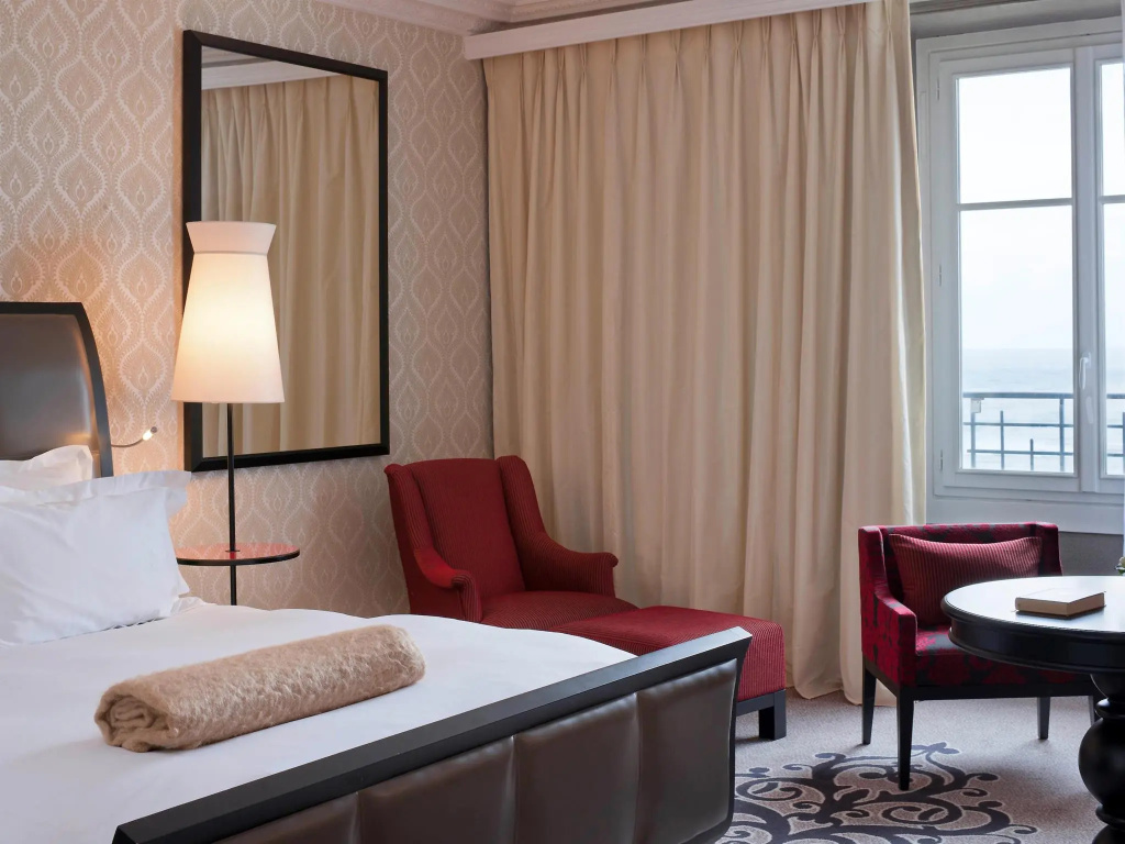 Deluxe Double room with sea view (full double bed)