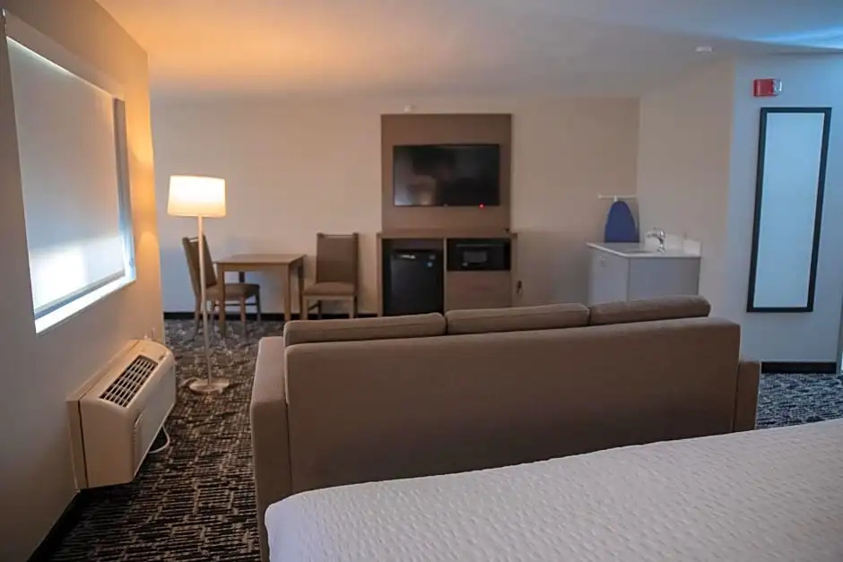 Clarion Pointe Indianapolis Airport - Chambres