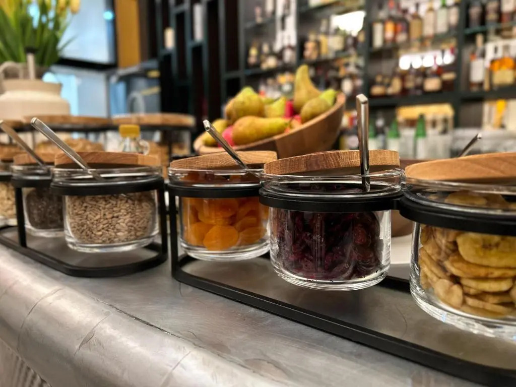 Kimpton Main Frankfurt by IHG by null