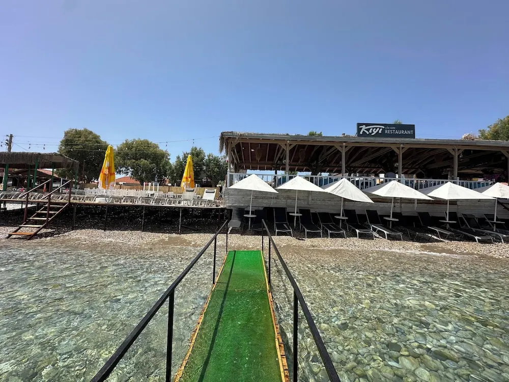 Avlu Butik Otel Palamutbükü