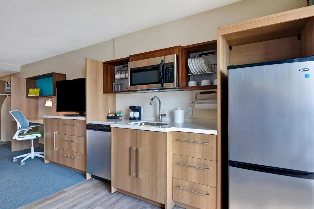 Suite with partial view