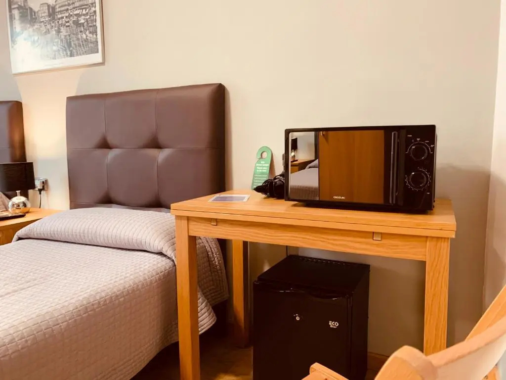 Superior Double room with balcony (full double bed)
