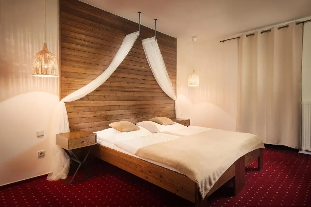 Superior Double room (full double bed)