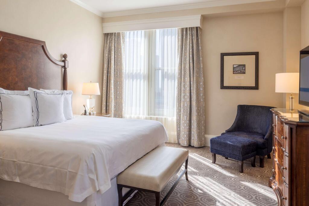 The Roosevelt New Orleans, A Waldorf Astoria Hotel by null