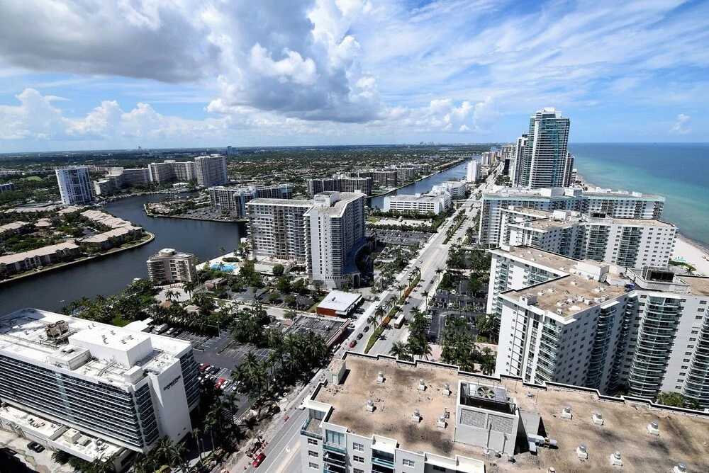 Hyde-1508 / Incredible Ocean View, 2 Bed 2 Bath