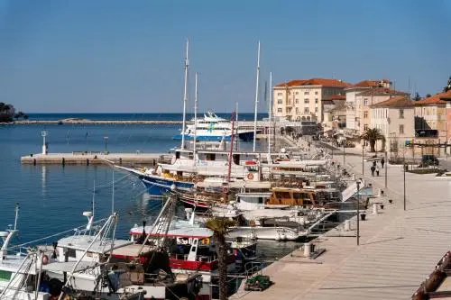 Beach & Waterfront