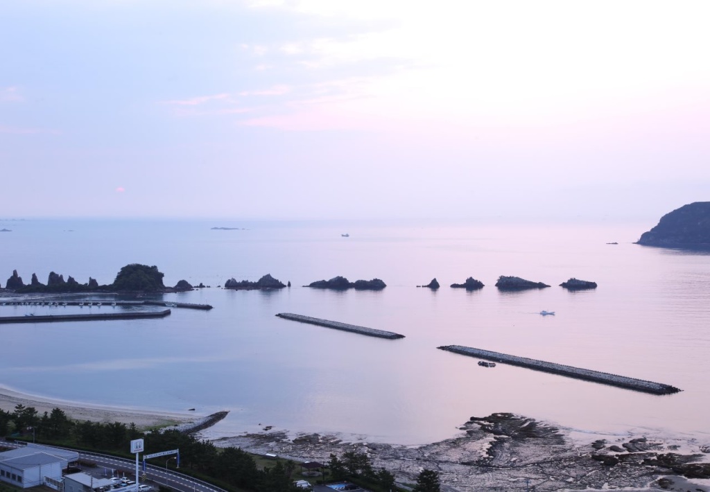 Beach & Waterfront