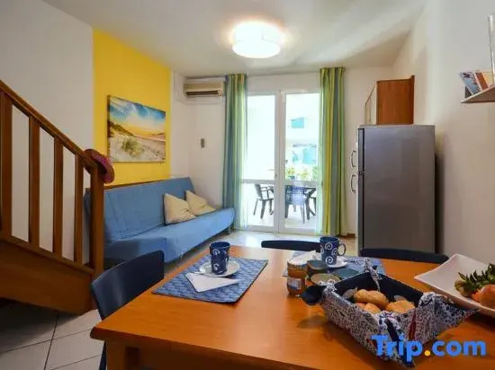 Apartment for 7 People with Garden