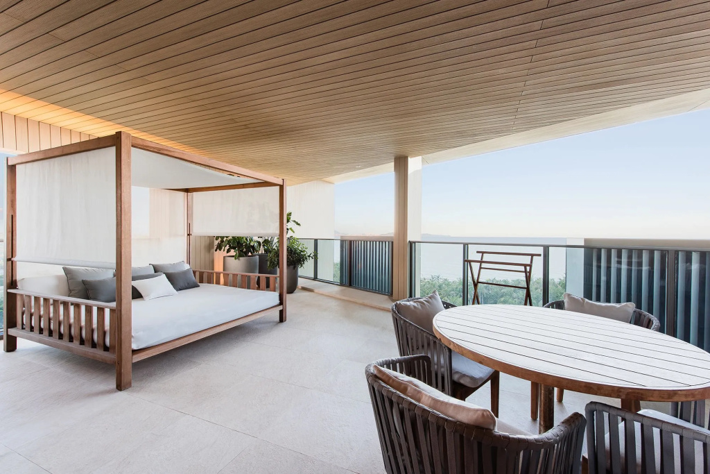 Balcony & Terrace