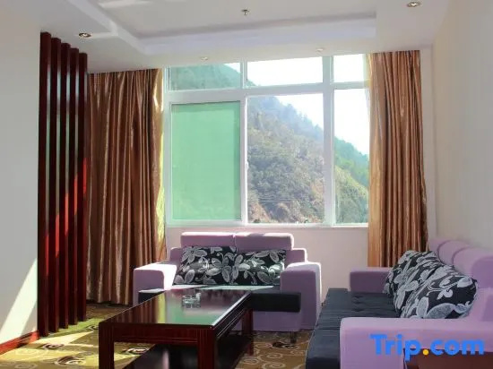 Wolong International Hotel - Chambres